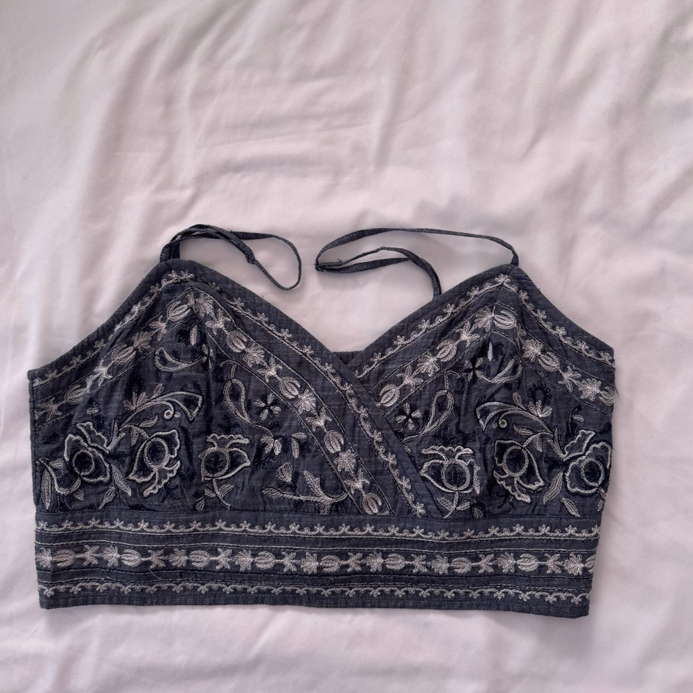 AMERICAN EAGLE Denim Embroidered Crop Top Size Large